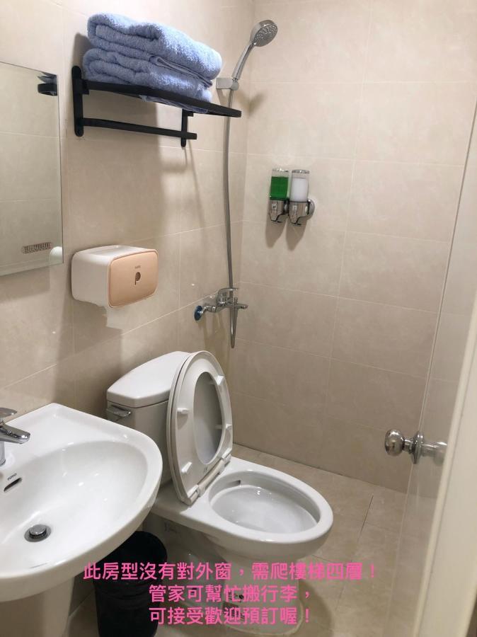 Greenonly Homestay Tainan Zewnętrze zdjęcie